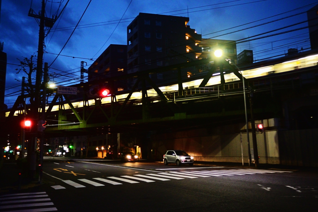 夜は京急