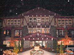 雪のホテル
