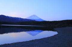 西湖からの富士。