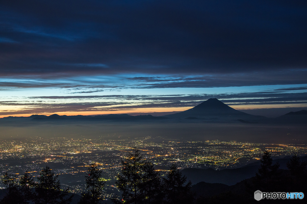 夜明け前の光景