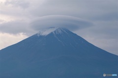 曇りの富士に