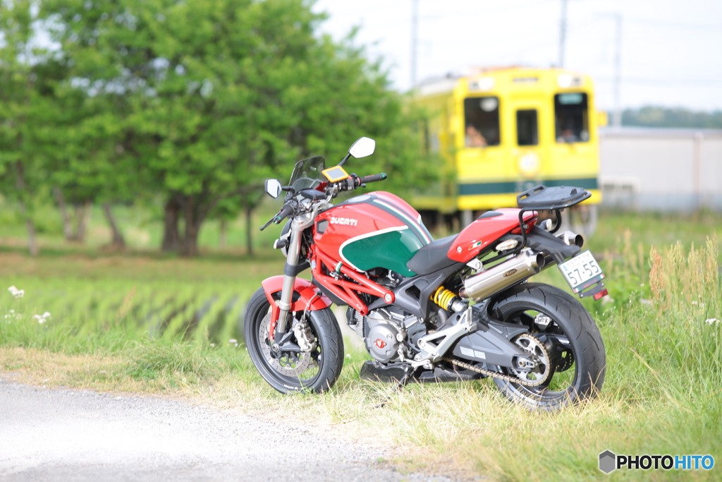 バイクと鉄道