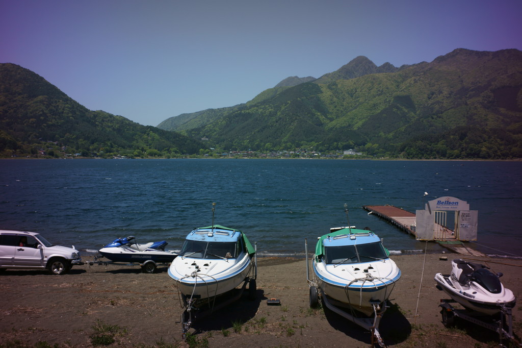 湖にも初夏の香り