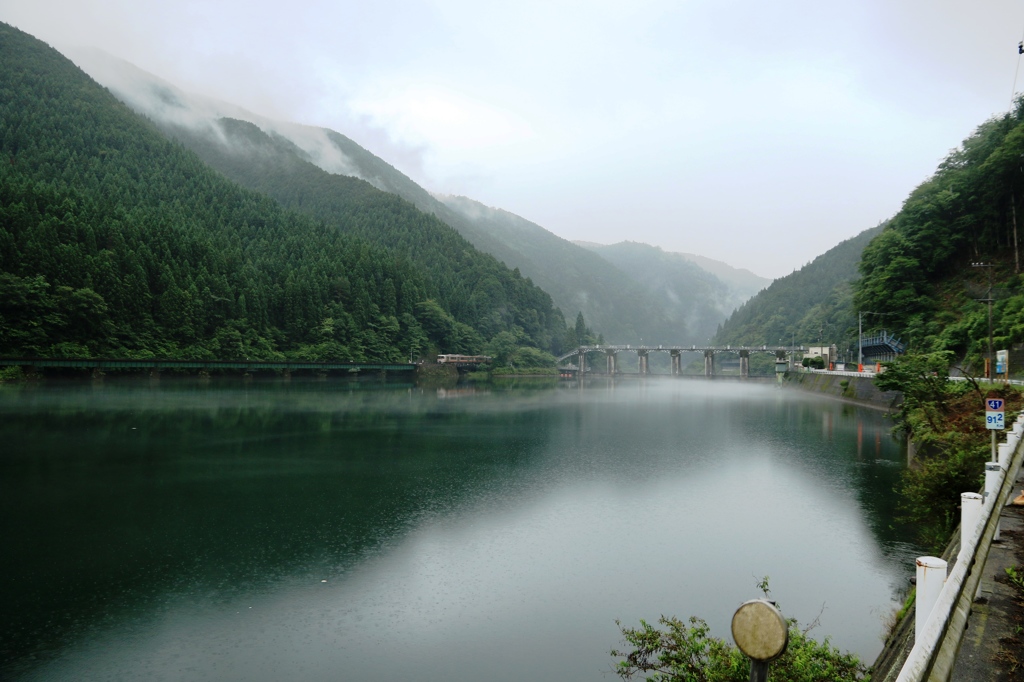 雨の高山本線