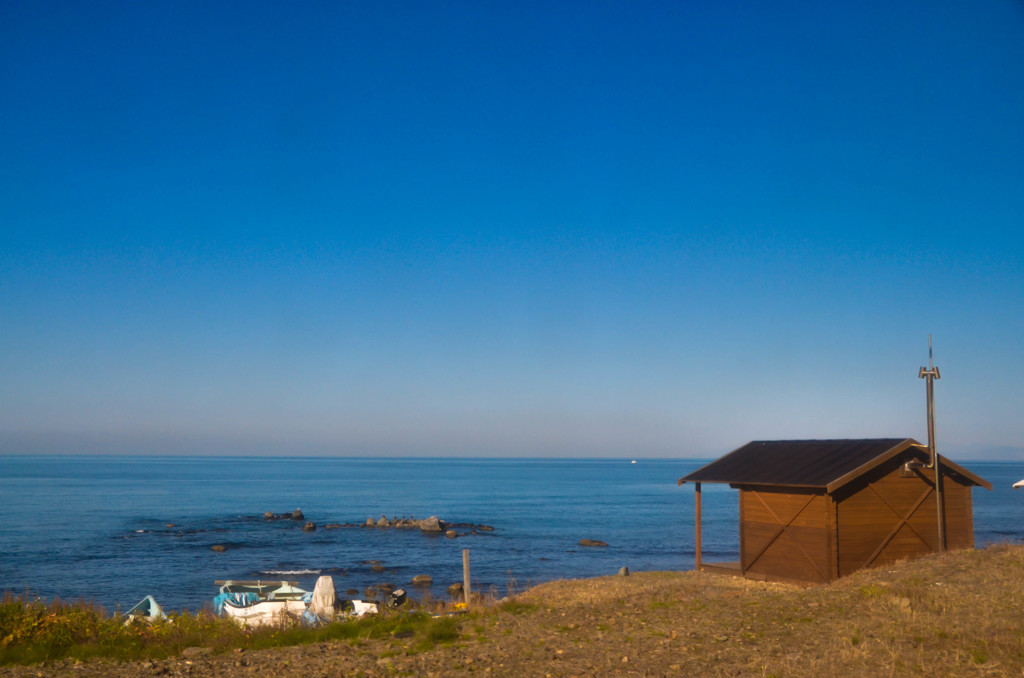 日本海を臨み