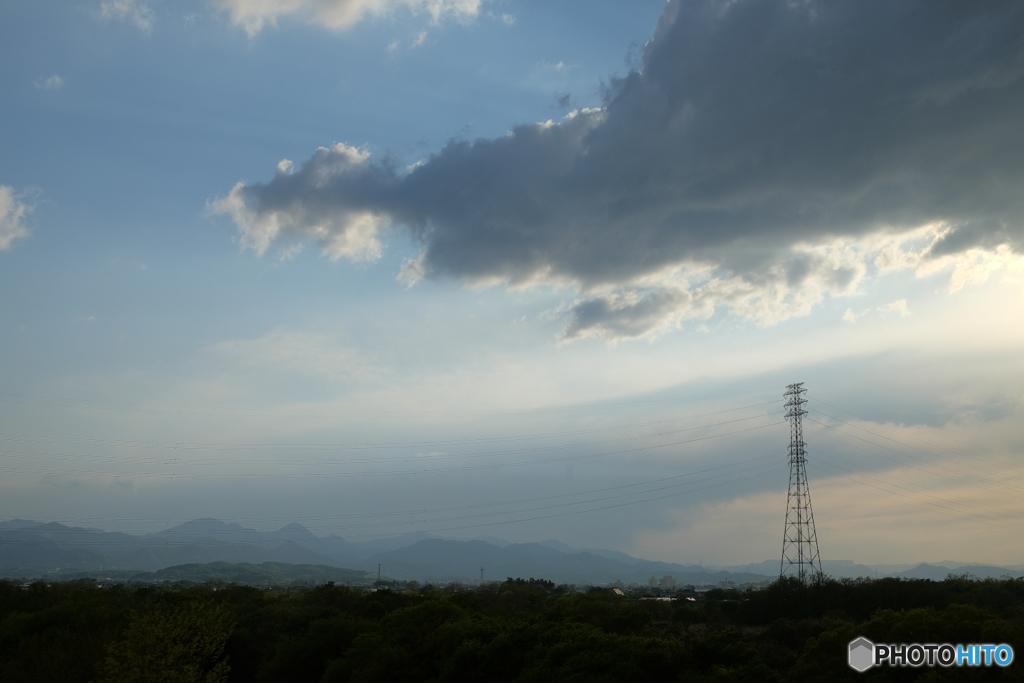鉄塔と雲