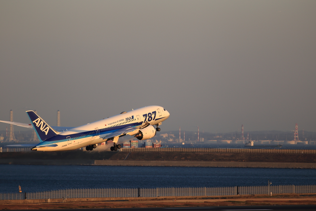 787。