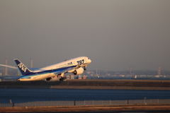 787。