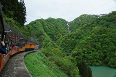 黒部峡谷鉄道に乗って