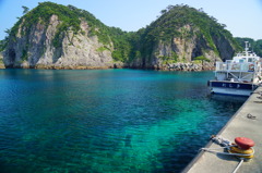 式根島の青い海