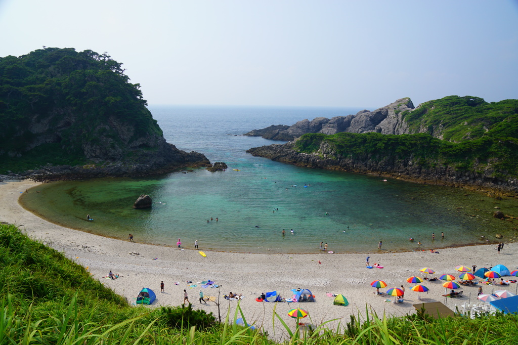 式根島　泊海水浴場