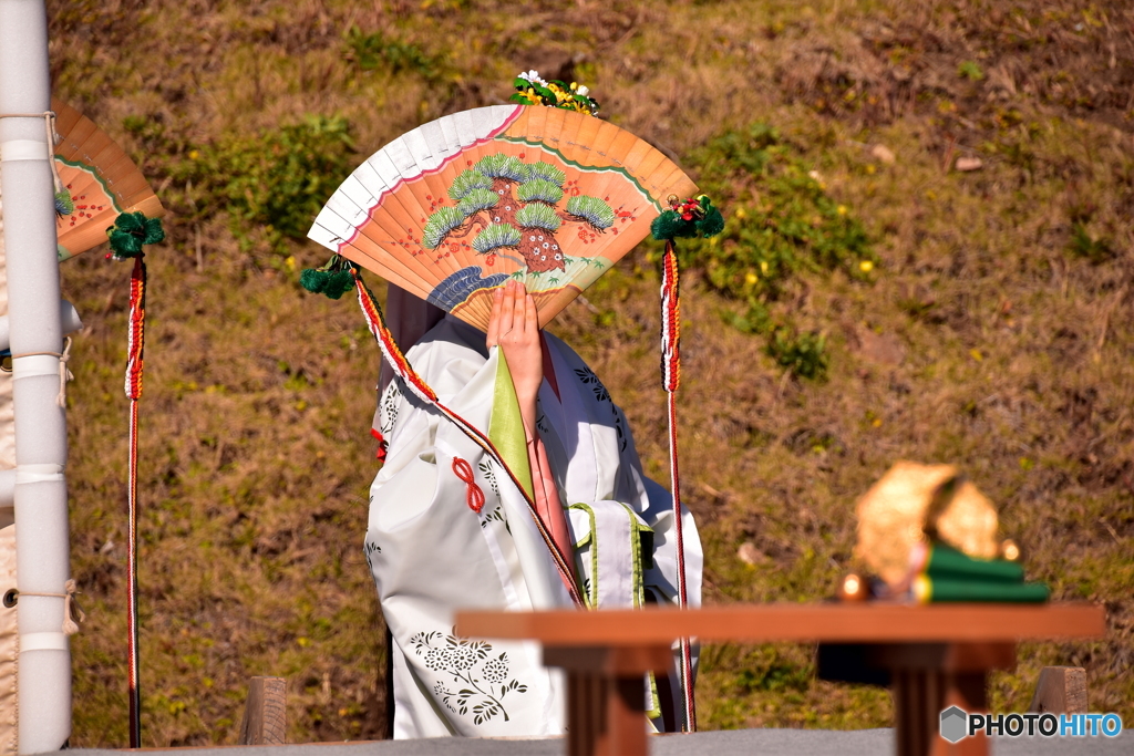 巫女さんの舞