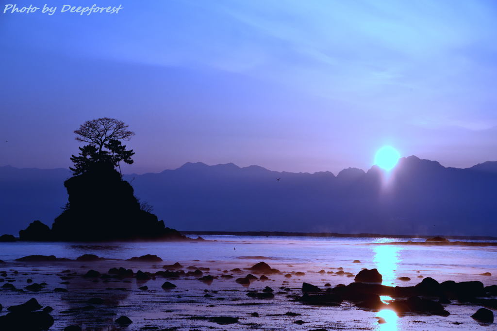 氷見　雨晴海岸