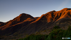 山が赤く染まるとき