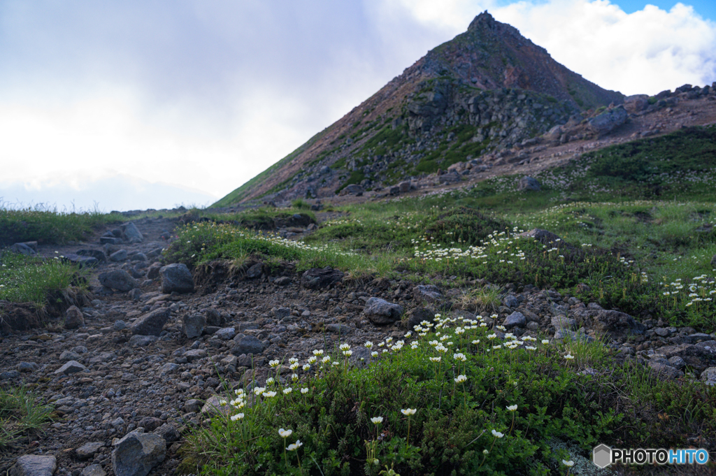 静かな朝の剣ヶ峰
