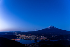 富士山と朝と夜景