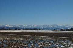 雪山と田園