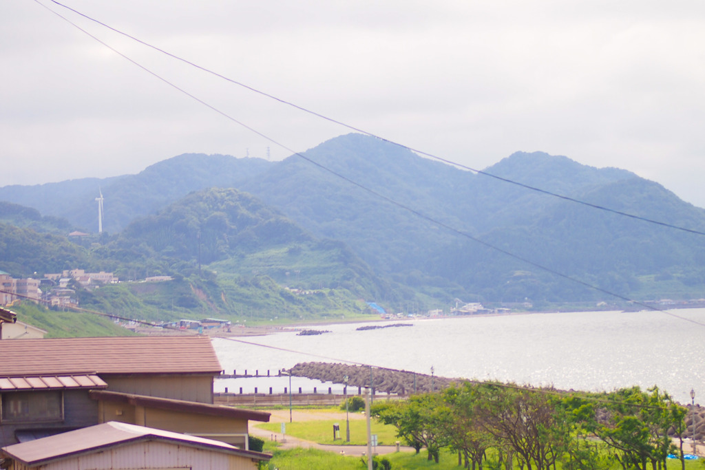 海と山