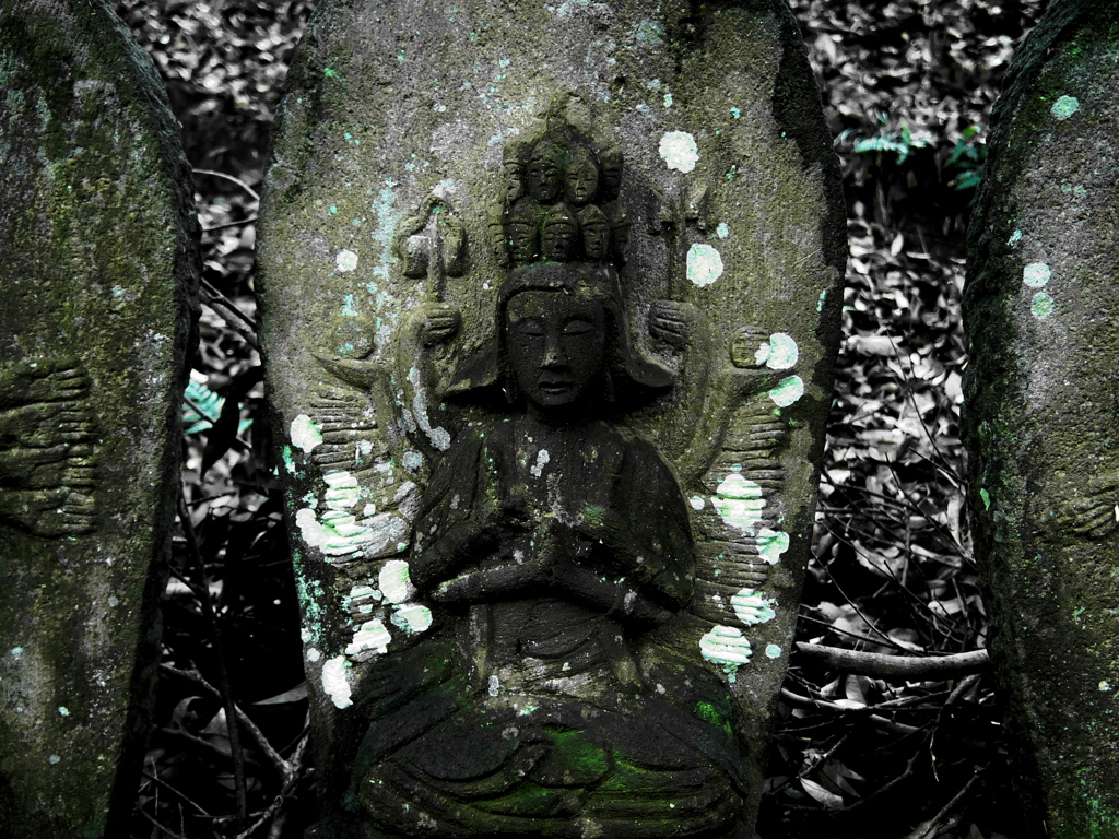 石造三十三所供養観音像