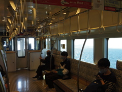 シーサイドライナー車内