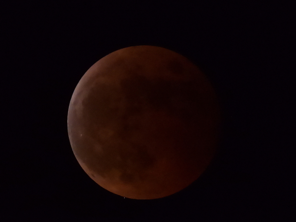 月に沈む天王星を