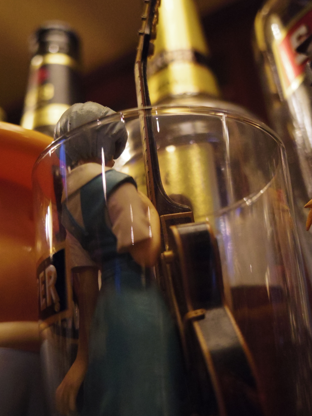 バーカウンターにて