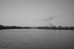 野焼きたなびく