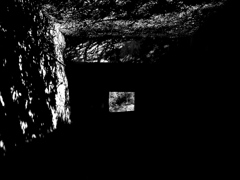 東名高速道路をくぐる