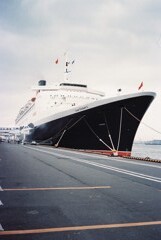 QE2