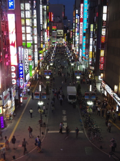 歌舞伎町メインストリート