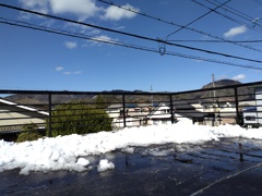 久しくの青空_屋根等の雪除去の折、_2025/02/25-