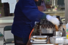 たこ焼き風景23日午後 (p4)