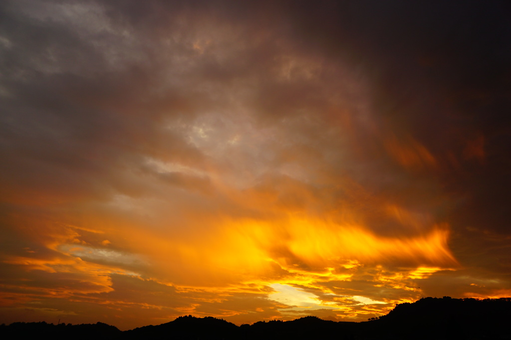 夕焼けは台風のせい