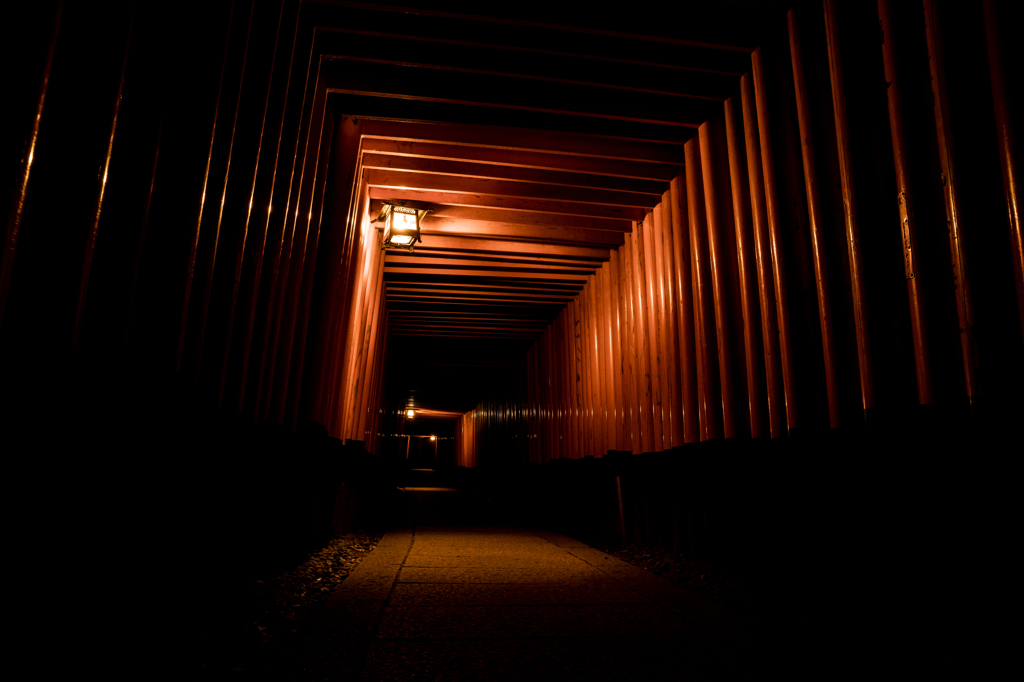 深紅の参道