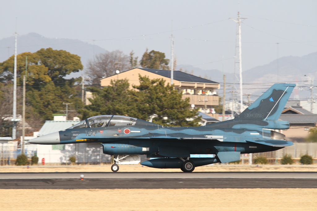 F-2B 33-8124