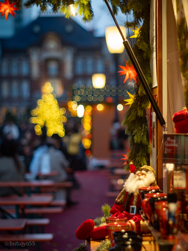 東京駅とサンタ