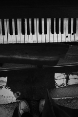rainy day piano 