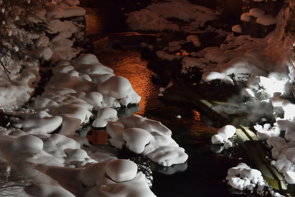 ぷらっと旅　温泉場の雪祭り