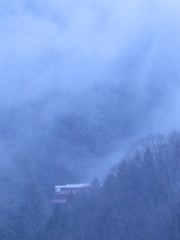 山深く