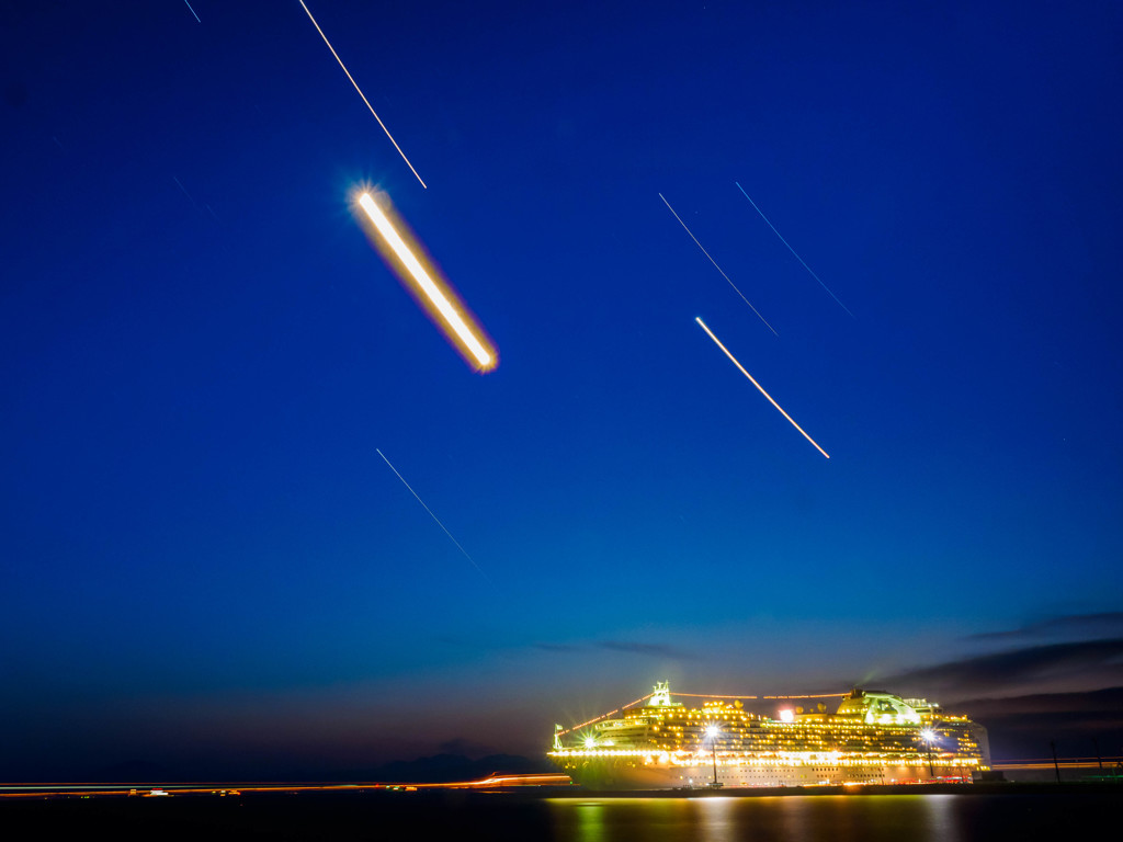 「DIAMOND　PRINCESS」に星が降る