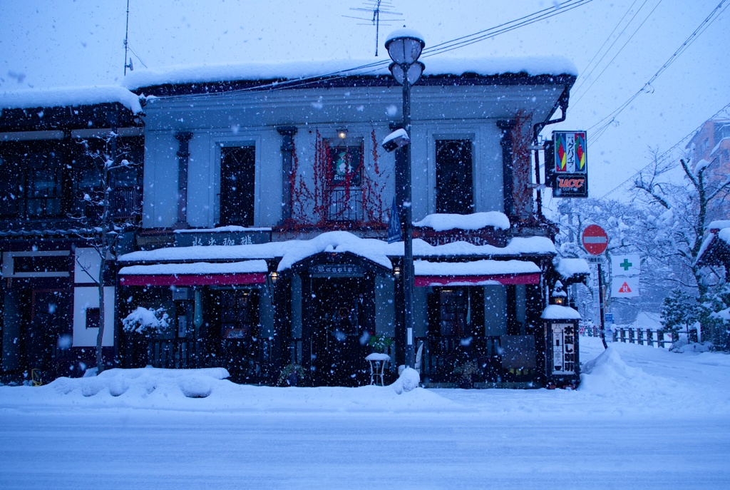 雪の喫茶店