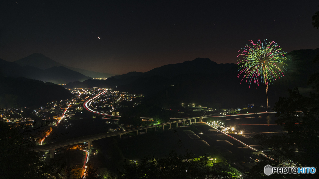 道の駅つる８周年花火