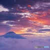 雲海上の朝焼け