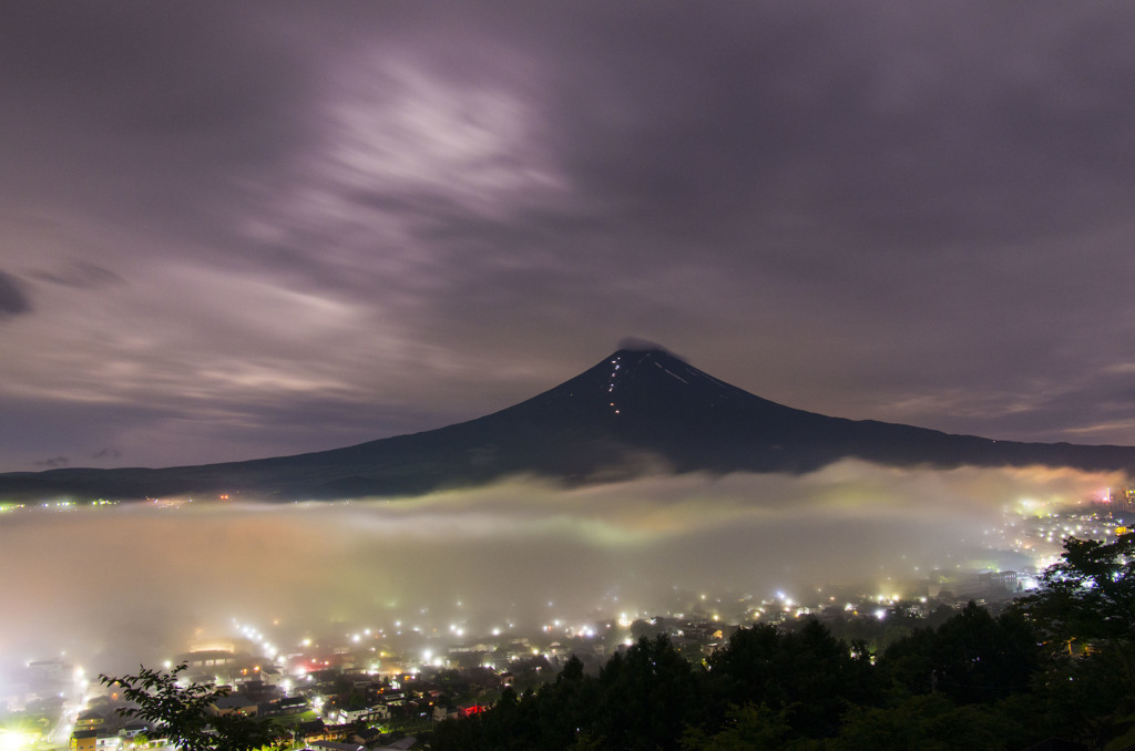 満月の夜なのに