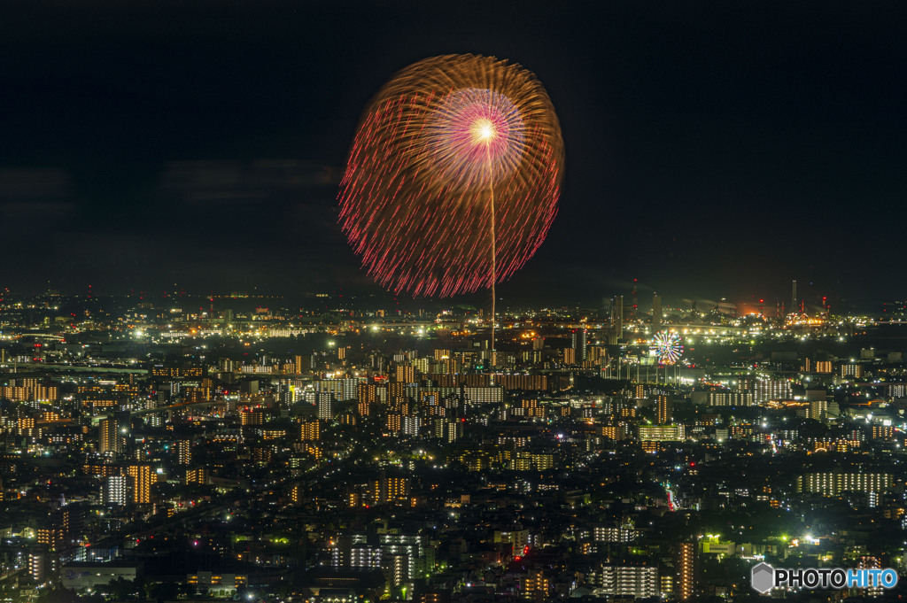 二尺玉と夜景