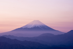 霞の向こう側