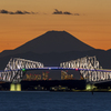 ゲートブリッジと富士山