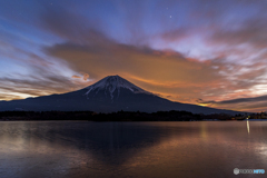 夜明けの雲