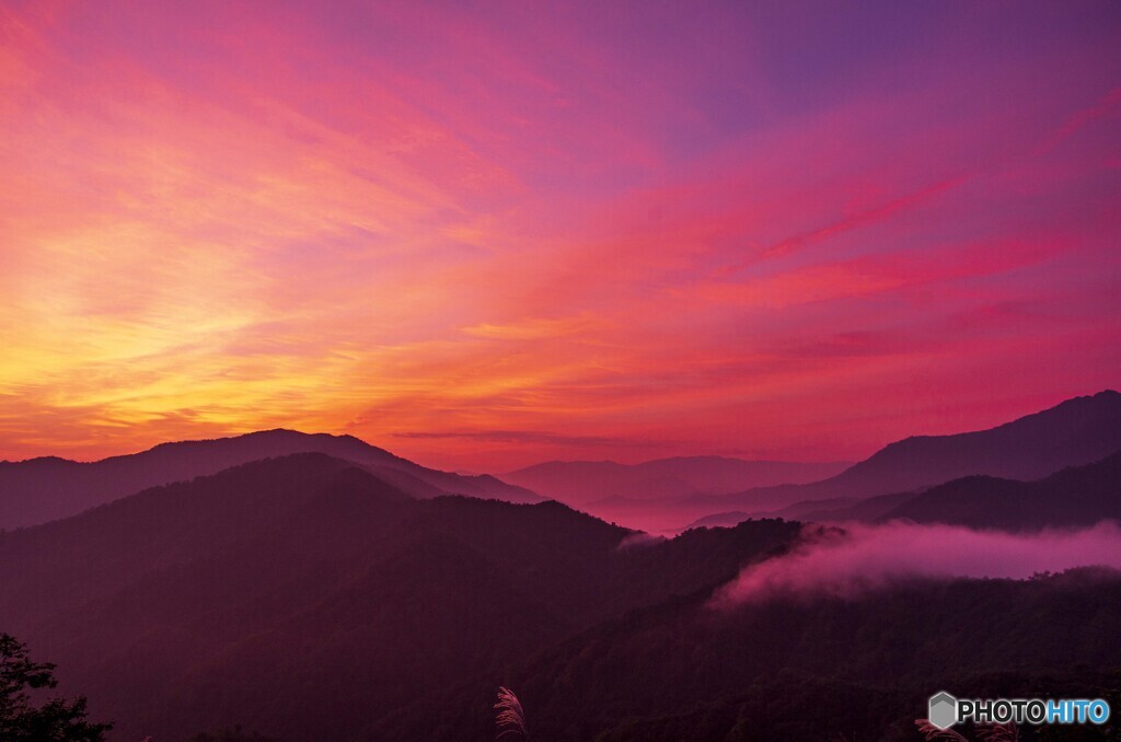 暁霞　