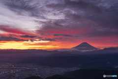 秋の夜明け